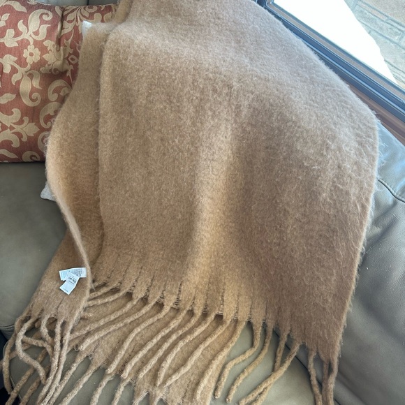 American Eagle Outfitters Other - American Eagle - NEW w Tags - Super Soft - Large Throw/Shawl - 6’ x 2’